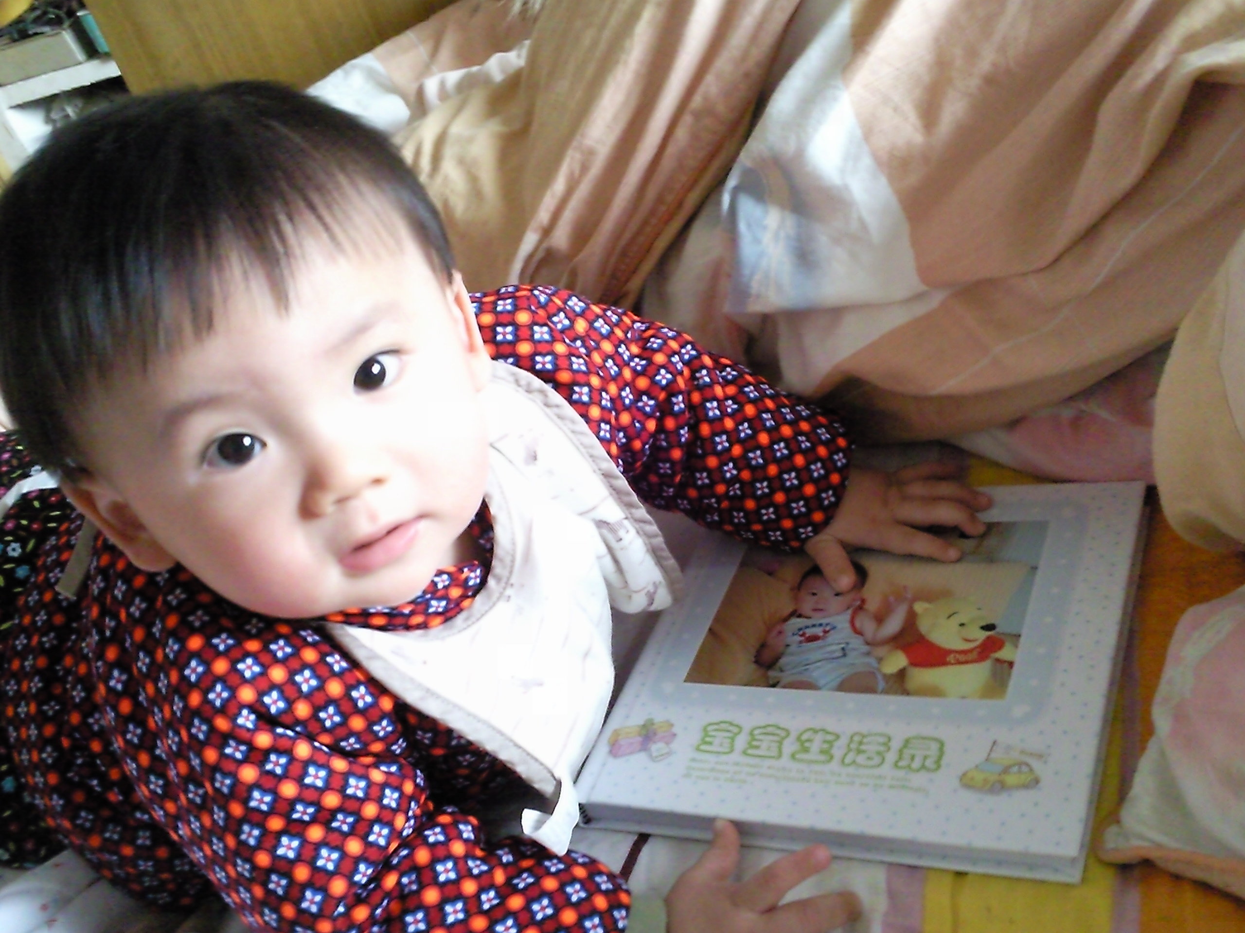 影樓照片書的制作簡(jiǎn)單，工具很好用，使得設(shè)計(jì)的過(guò)程很愉快